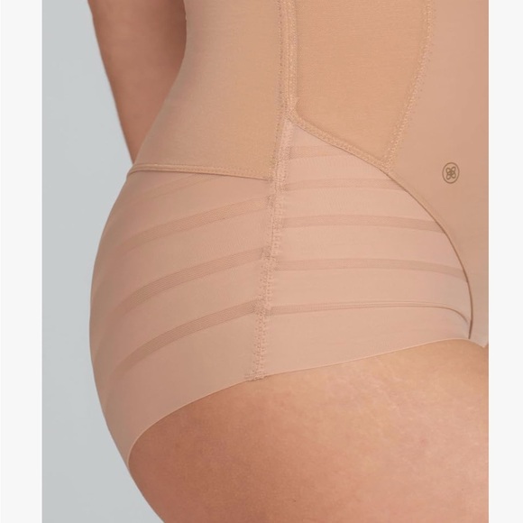 Honeylove Queen Brief NWT Sand M Ultra High Waist Tummy Control $69 - Picture 3 of 8